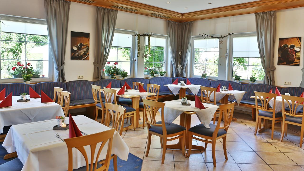 Hotel Alznauer Hof Gomaringen Exteriör bild