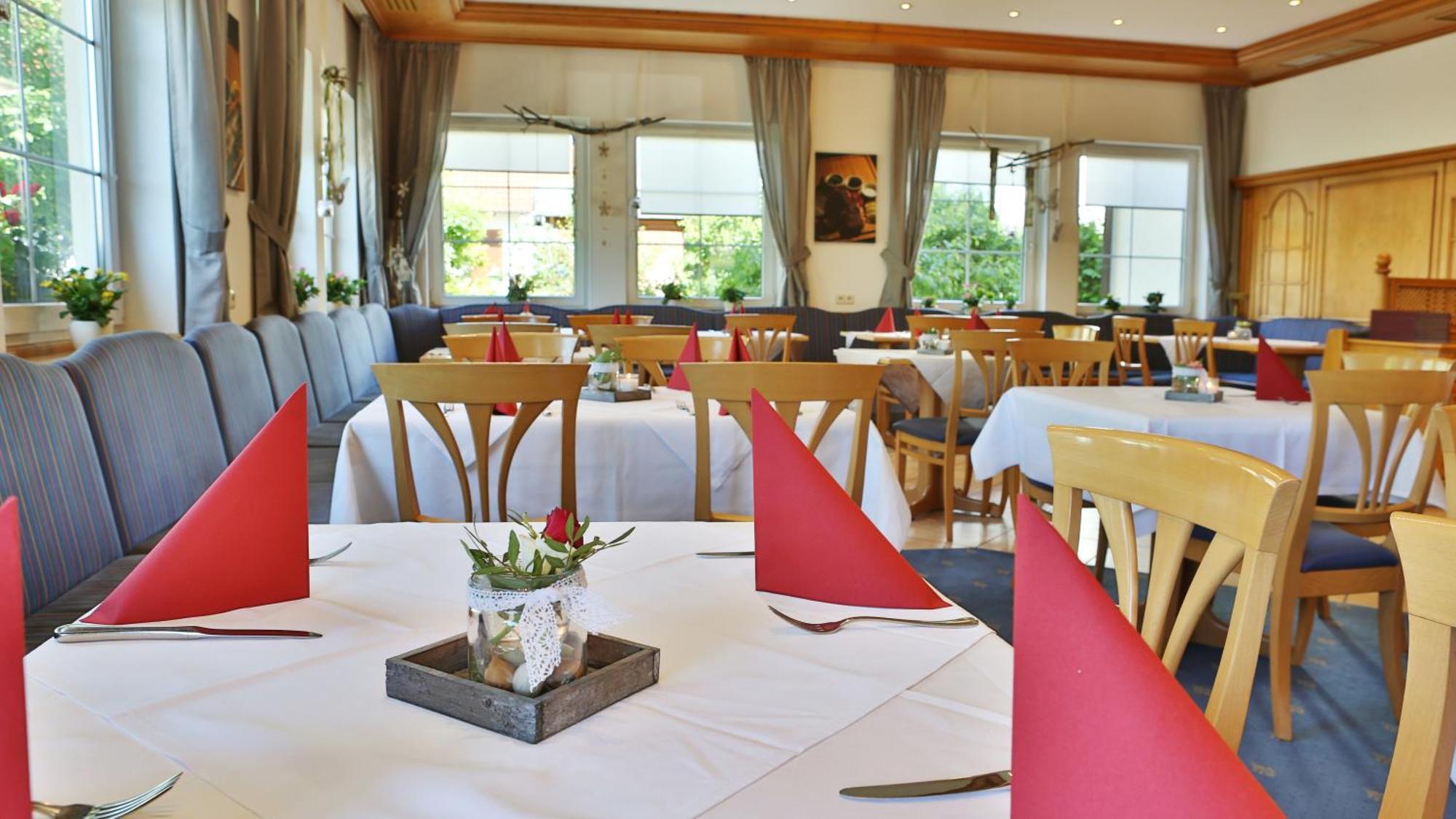 Hotel Alznauer Hof Gomaringen Exteriör bild